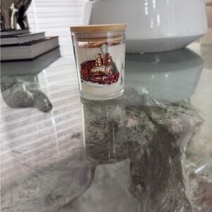 Decorative Train-Themed Candle with Wooden Lid